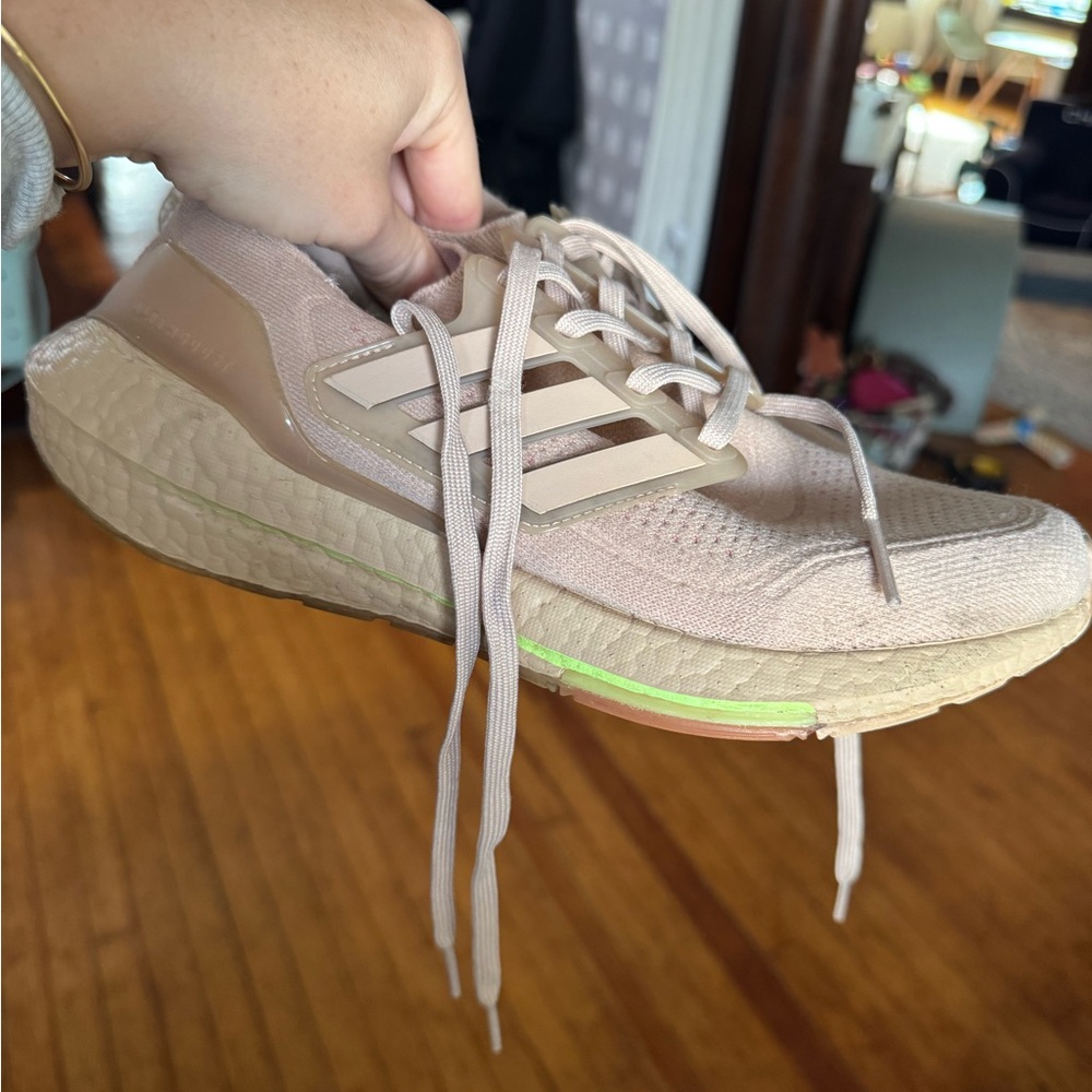 Adidas Women's Beige/pink ultraboost